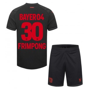 Bayer Leverkusen Jeremie Frimpong #30 Hjemmebanesæt Børn 2023-24 Kort ærmer (+ korte bukser)